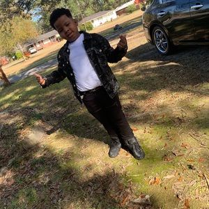 Meet your Posher, Iesha